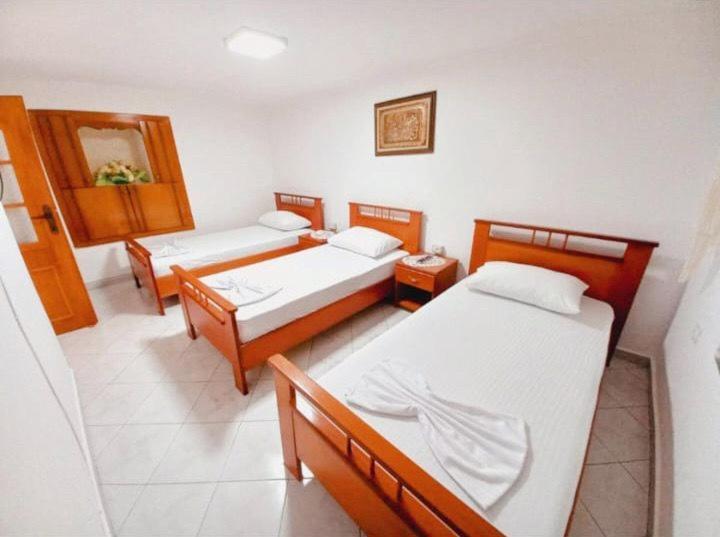 Sokolli Guest House Гірокастра Екстер'єр фото