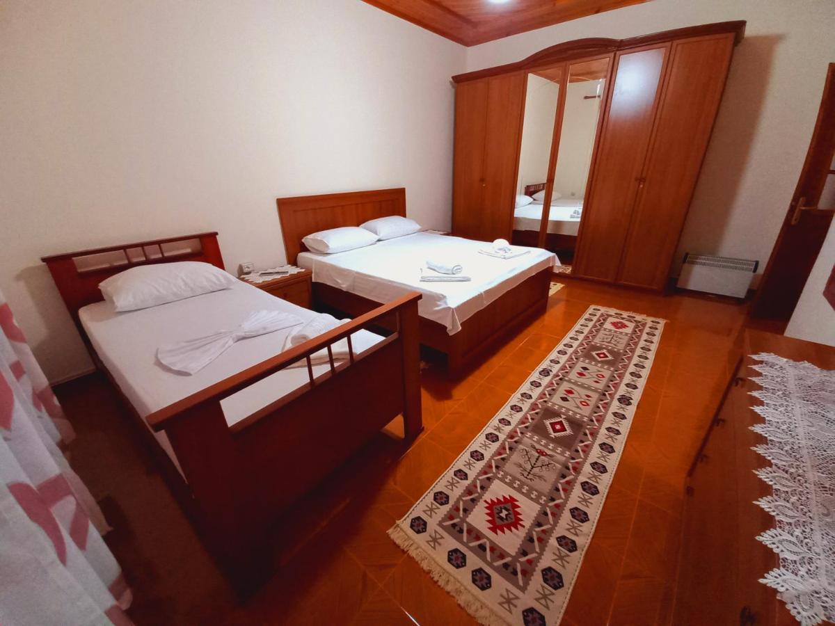 Sokolli Guest House Гірокастра Екстер'єр фото