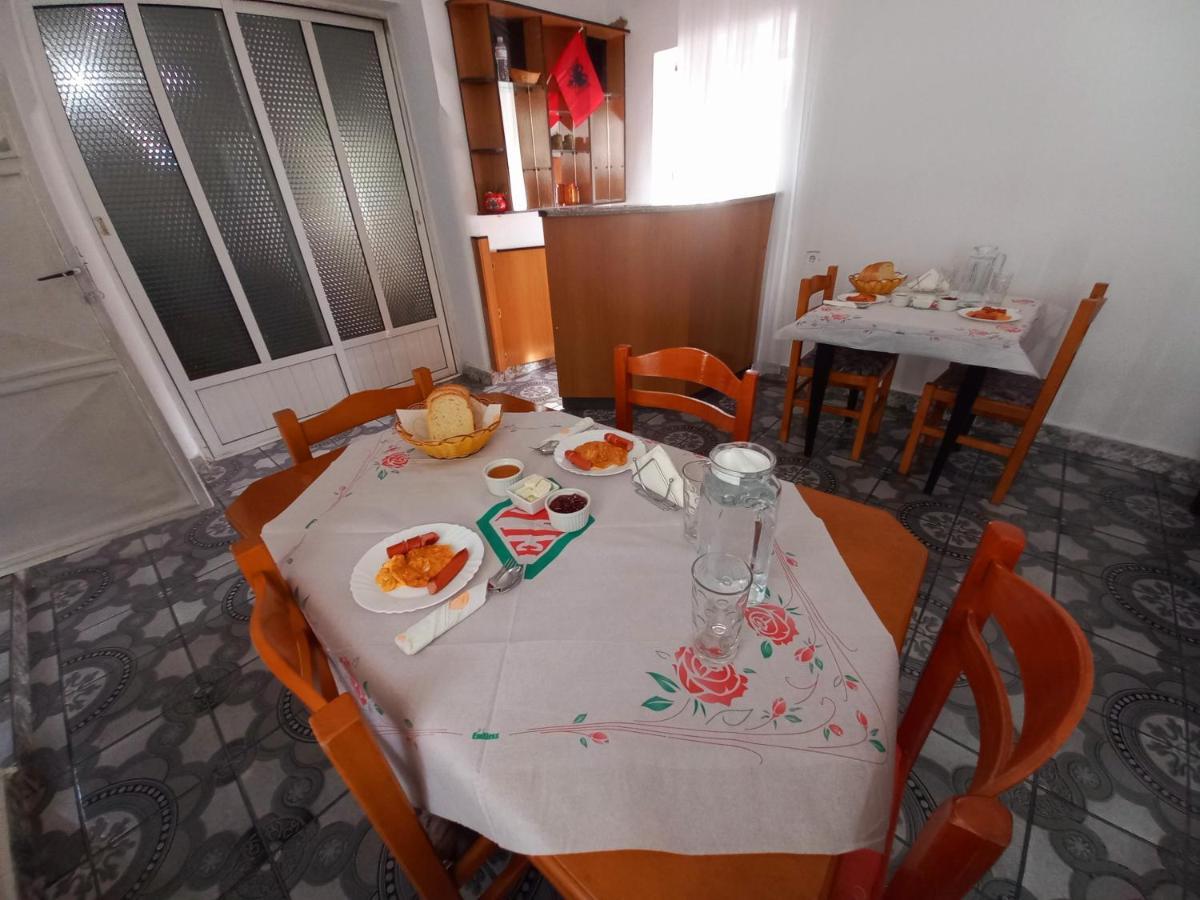 Sokolli Guest House Гірокастра Екстер'єр фото