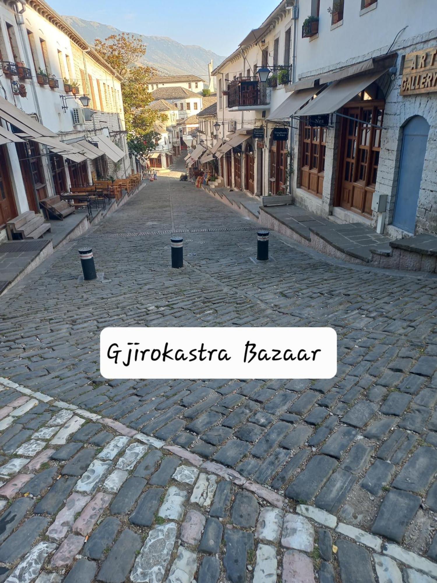 Sokolli Guest House Гірокастра Екстер'єр фото
