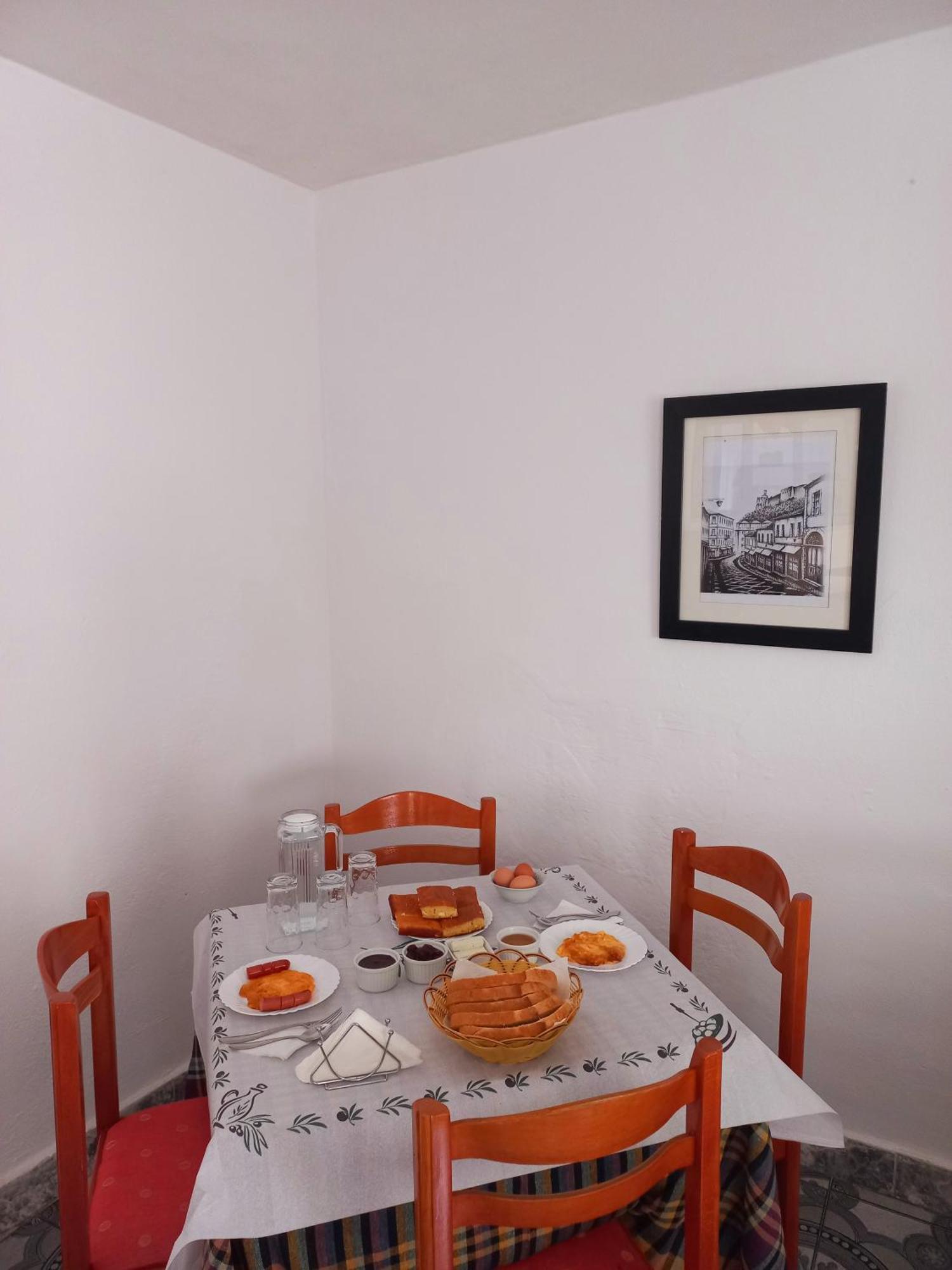 Sokolli Guest House Гірокастра Екстер'єр фото